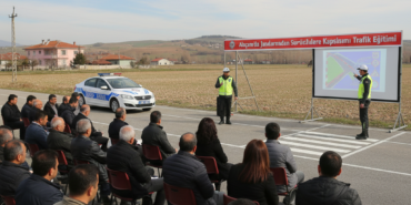 Alacamda Jandarmadan Suruculere Kapsamli Trafik Egitimi gemini