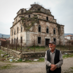 Carsambada 200 yillik tarihi cami kaderine terk edildi gemini