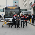 Samsunda Kahraman Sofor Rahatsizlanan Yolcuyu Hastaneye Yetistirdi gemini