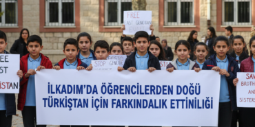 Ilkadimda ogrencilerden Dogu Turkistan icin farkindalik etkinligi gemini