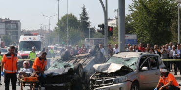 Samsunda Kavsak Kazasi SUVlar Hurdaya Dondu 2 Yarali gemini