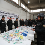 Samsunda dev narkotik operasyonu 9 binden fazla hap ele gecirildi gemini