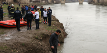 Bafrada nehir kenarinda intihar alarmi Ekipler seferber oldu gemini