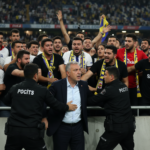 Kadikoyde Gergin Gece Yuksel Yildirima Tribun Tepkisi gemini