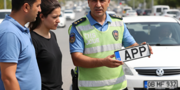 Samsunda jandarmadan suruculere APP plaka ve trafik uyarisi gemini