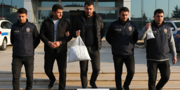 Samsunda uyusturucuya buyuk darbe 52 bin hapla 5 kisi yakalandi gemini