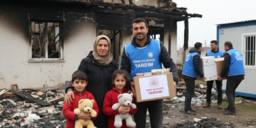 Termede evi yanan ailenin yaralari belediye eliyle sarildi gemini