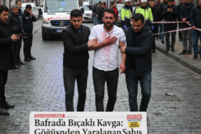 Bafrada Bicakli Kavga Gogsunden Yaralanan Sahis Agir Yaralandi gemini