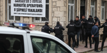 Samsunda 5 Adrese Narkotik Operasyonu 8 Supheli Yakalandi gemini