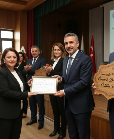 Samsunlu Kadir Emin Gursoya Ornek Davranis Odulu Verildi gemini