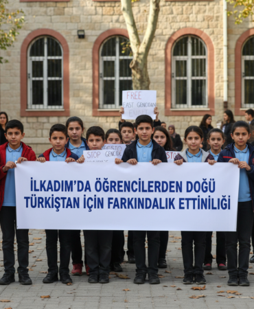 Ilkadimda ogrencilerden Dogu Turkistan icin farkindalik etkinligi gemini