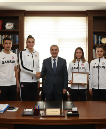 Samsunlu Avrupa Sampiyonu Sporcular Dr. Murat Agari Ziyaret Etti gemini