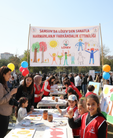 Samsunda LOSEVden Sanatla Harmanlanan Farkindalik Etkinligi gemini